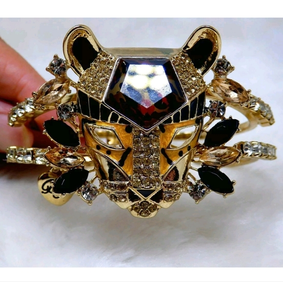 Betsey Johnson Hollywood Glam Bangle Bracelet - Picture 3 of 4